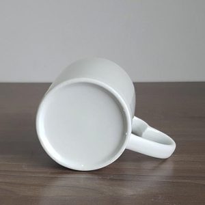 Cốc sứ quai tim - góc ảnh 2
