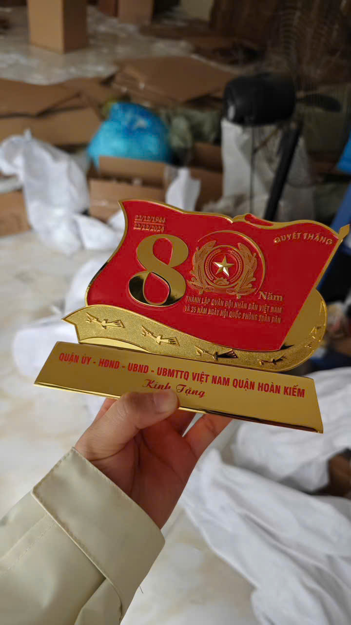 Kỷ Niệm Chương Mạ Vàng Thiết Kế Theo Yêu Cầu - ảnh xem nhanh