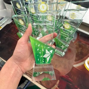 Kỷ Niệm Chương Pha Lê Dáng Bảng Trụ Đứng - góc ảnh 8