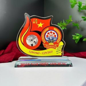 Kỷ Niệm Chương Đồng Hồ Số Kỷ Niệm Thiết Kế Theo Yêu Cầu - góc ảnh 8